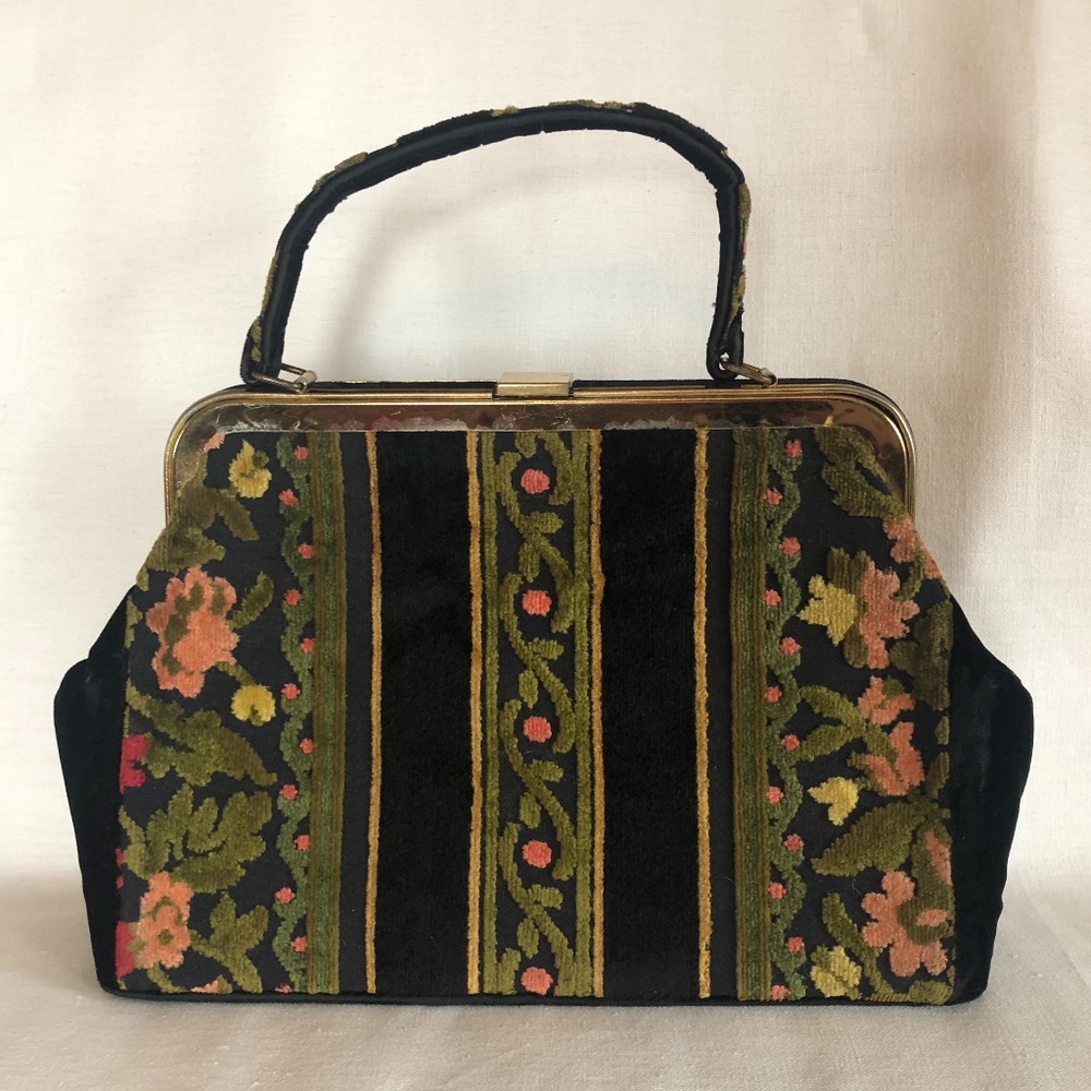 Vintage Meyers Black & Floral Velvet Carpet Purse